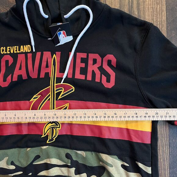 CLEVELAND CAVALIERS NBA SHORT SLEEVE HOODIE ADULT SMALL NWT NEW CAMO SWEATSHIRT - Picture 10 of 11